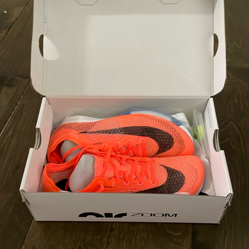 Nike Air Zoom Victory distance spikes